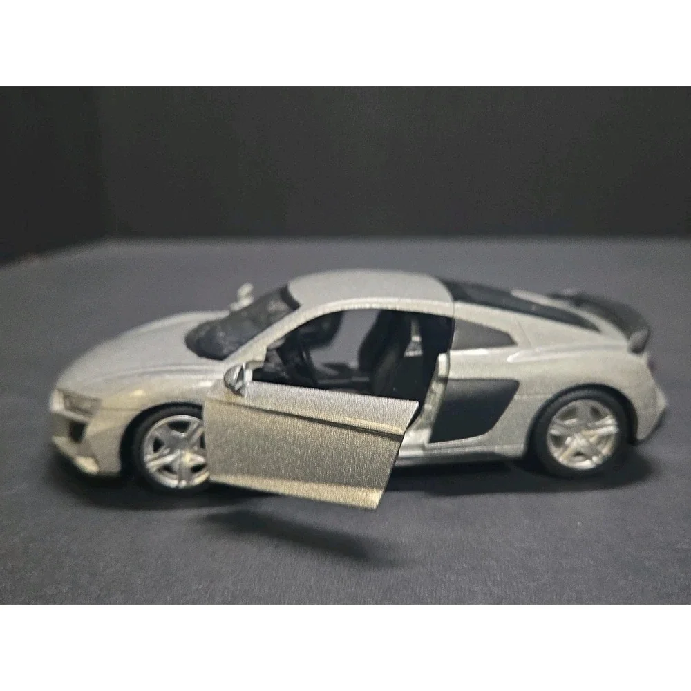 Audi R8 Coupe Silver Diecast Model Car 1:36 JFL Enterprises‎ Made in China